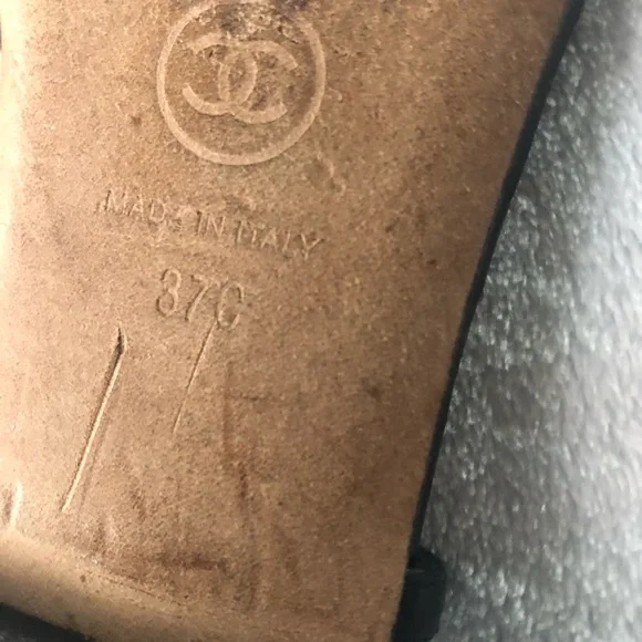 Chanel thong sandals 🖤 - Picture 9 of 11